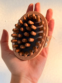 ماساژور سر چوبی عنکبوتی